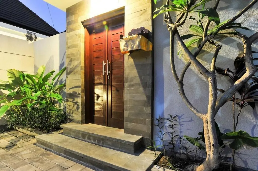 Family Three Bed Room Neil Villa Private Pool Seminyak  Seminyak (Bali)